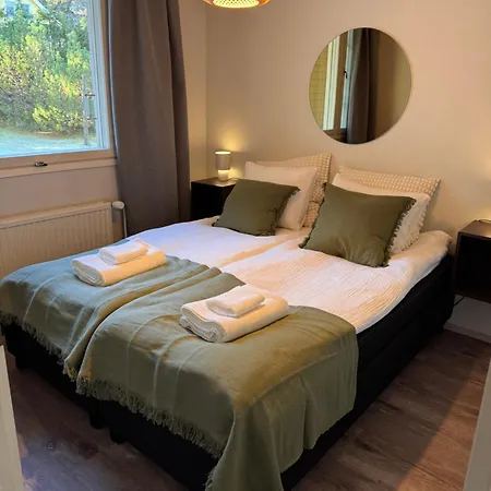 Cozy Rowhouse Maapuuntie Apartment *