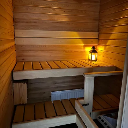 Cozy Rowhouse Maapuuntie